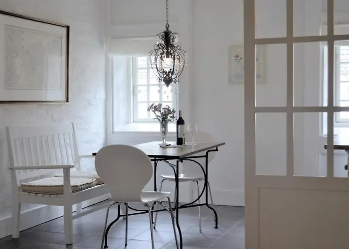 Store Ejlstrup Bed & Breakfast